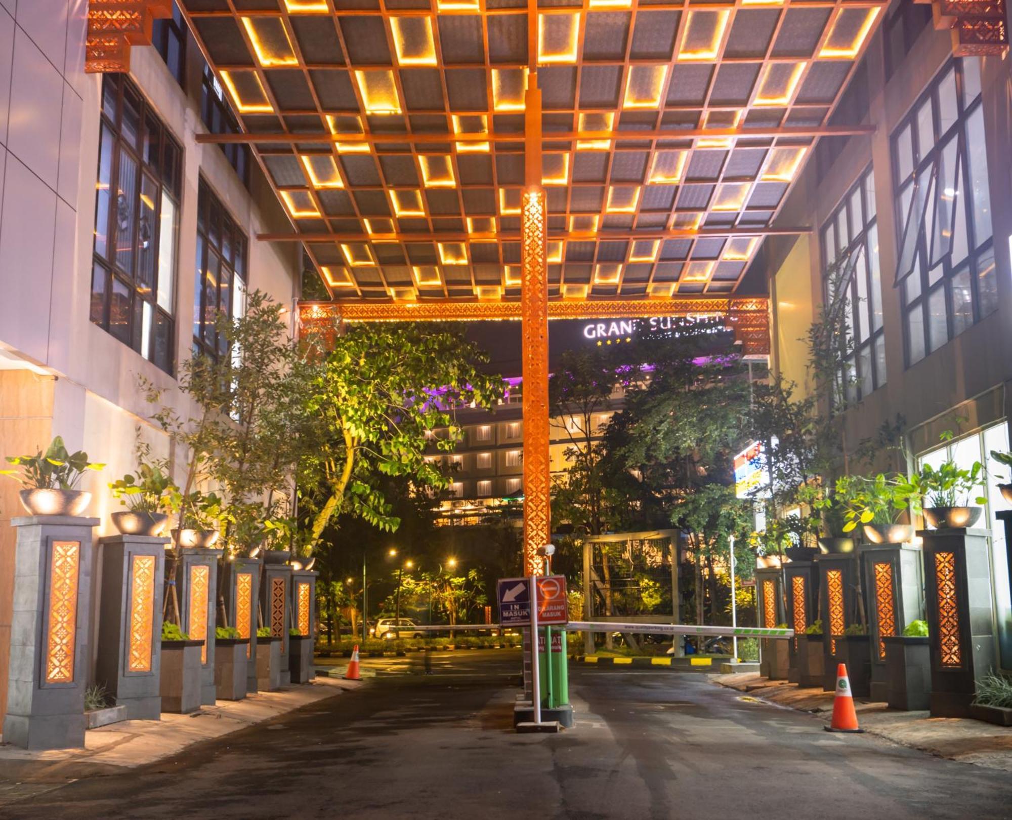 Grand Sunshine Resort & Convention Soreang Exterior photo